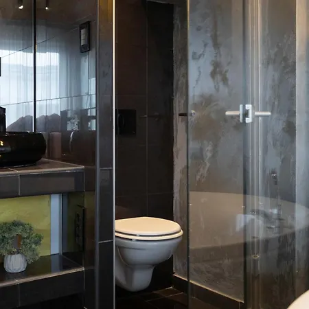 Luxor,luxury,jacuzzi,main Square Apartment *
